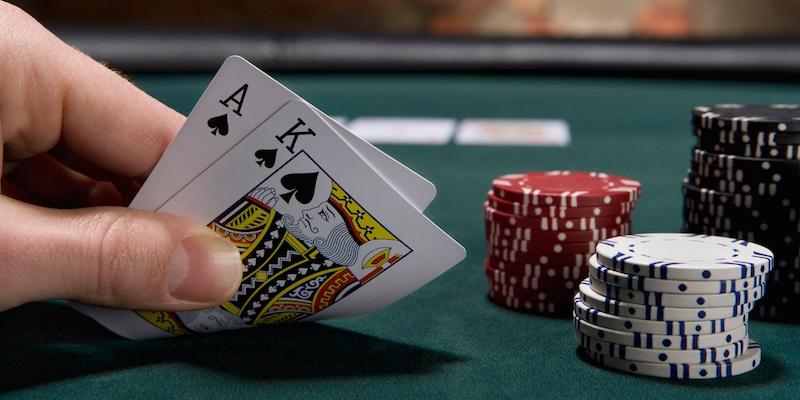 Bật mí luật chơi poker cho tân binh