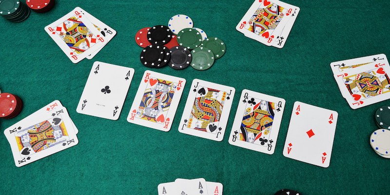 Trình tự của một ván bài thường gặp trong Poker